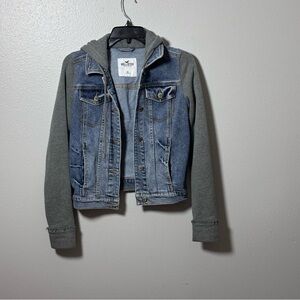 Hollister Women Denim Gray‎ Hooded Jean Jacket size XS.